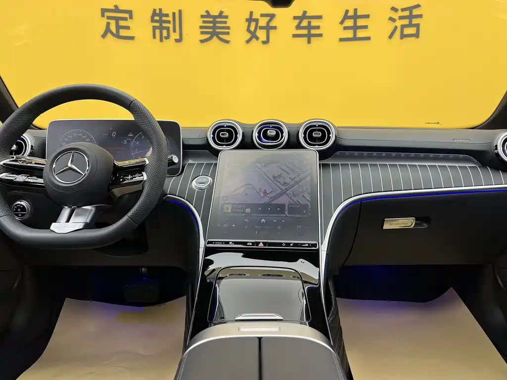 Mercedes-Benz C-Class 2025 — фото 14