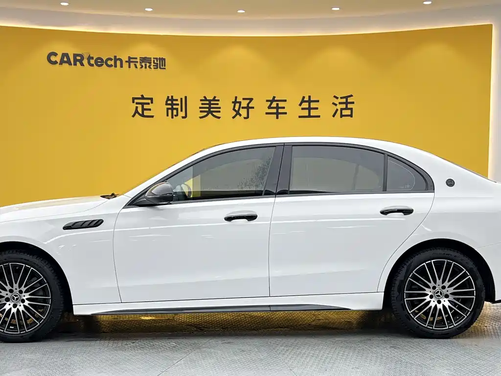Mercedes-Benz C-Class 2025 — фото 26
