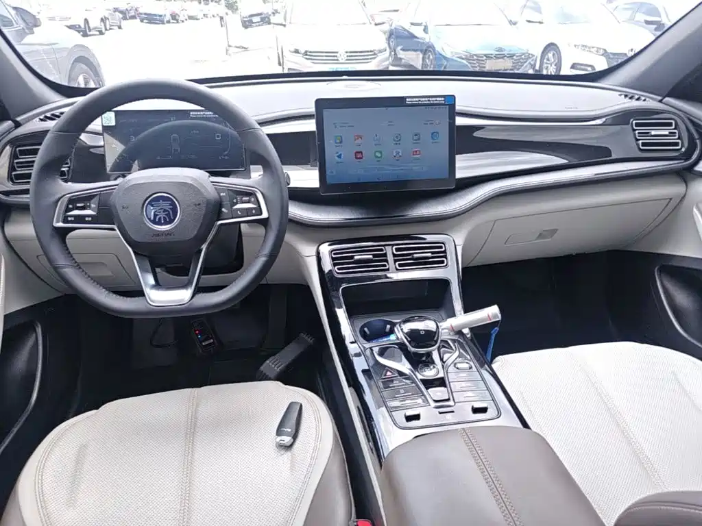 BYD Qin PLUS 2023 — фото 10