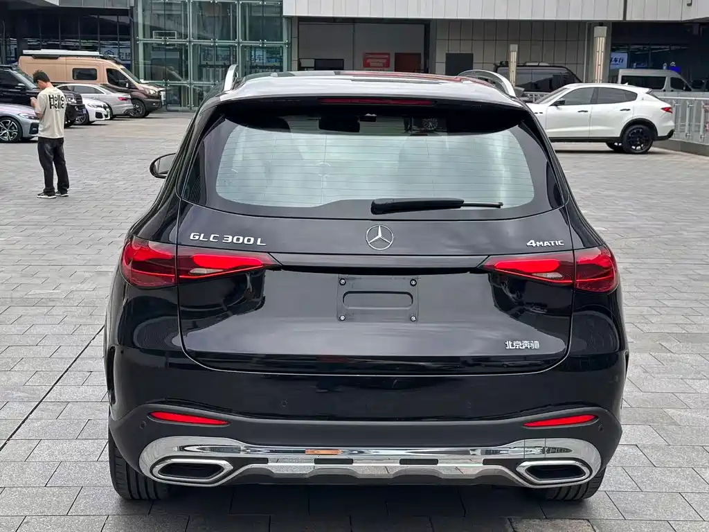 Mercedes-Benz GLC 2023
