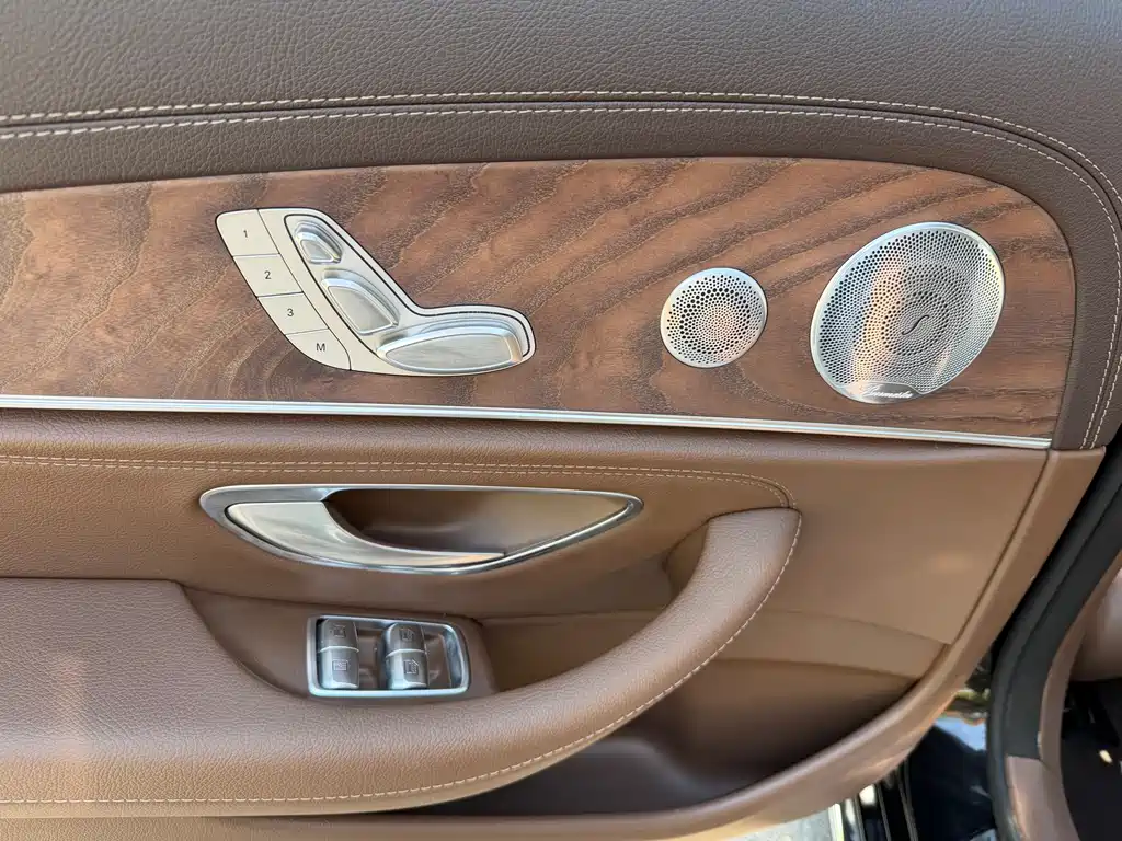 Mercedes-Benz E-Class 2020 — фото 15