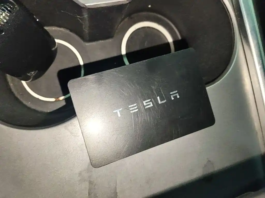 Tesla Model Y 2021 — фото 9