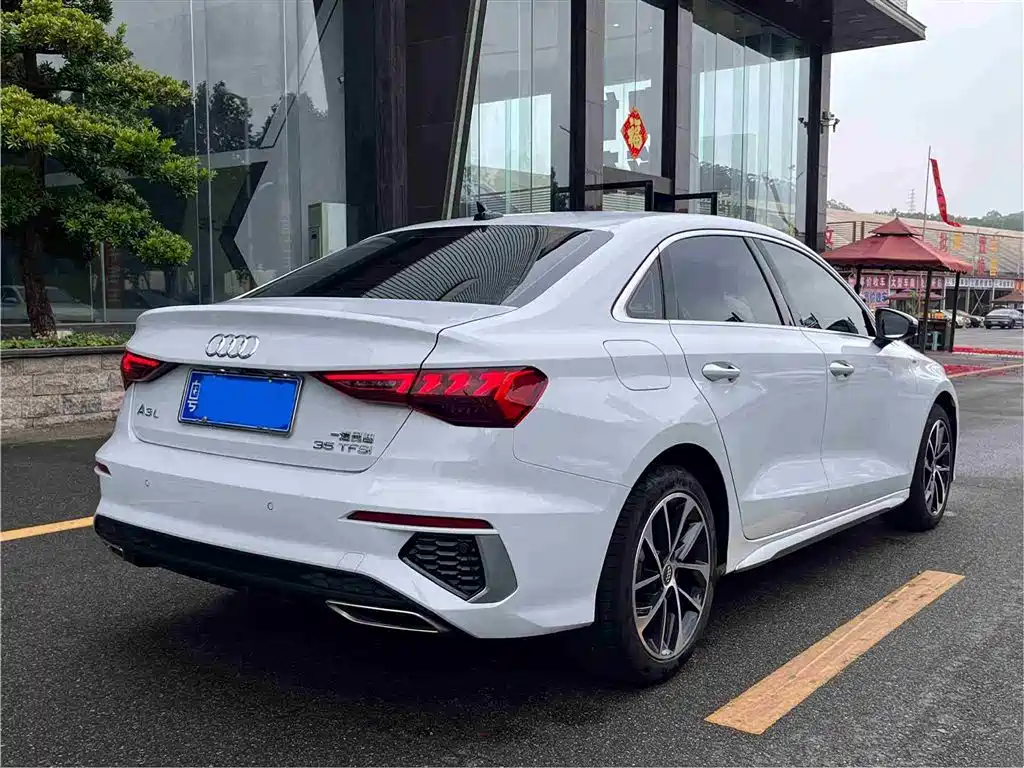 Audi A3 2021 — фото 18