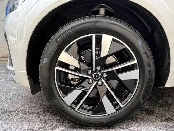 Volvo XC60 2025