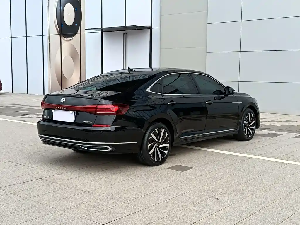 Volkswagen Passat 2022
