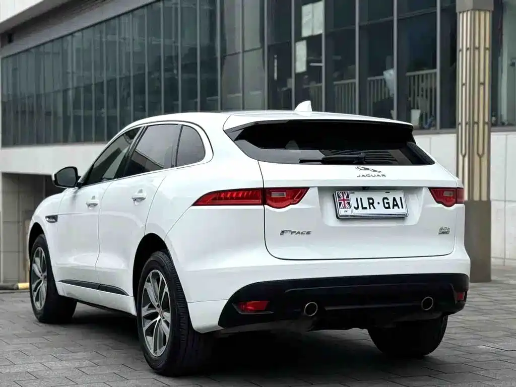 Jaguar F-PACE 2019 — фото 8