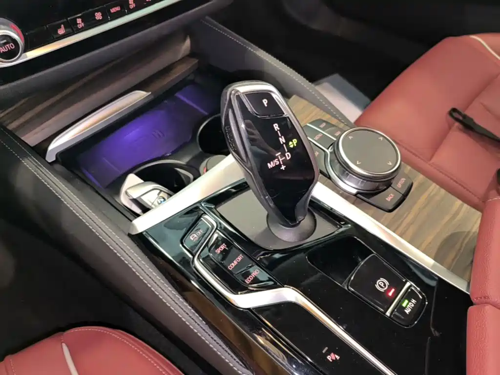 BMW 5 Series 2023 — фото 14