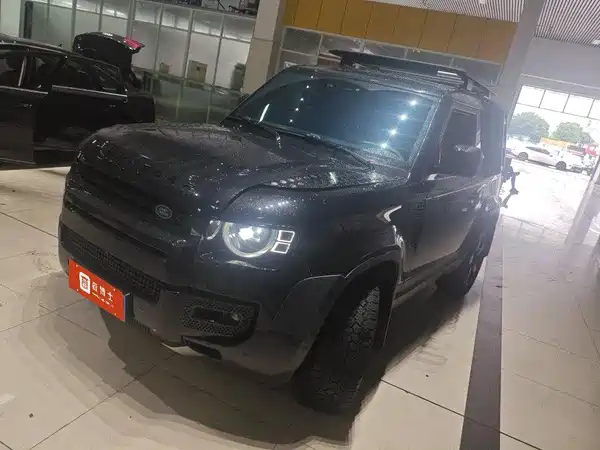 Land Rover Defender 2023
