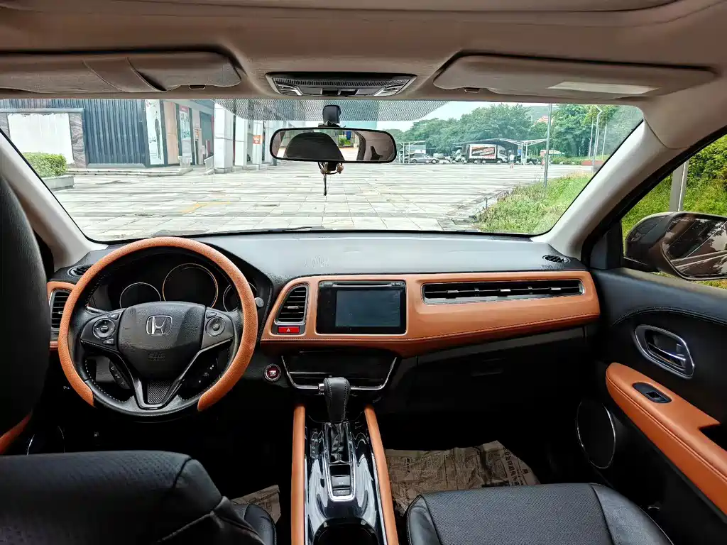 Honda Vezel 2015 — фото 8