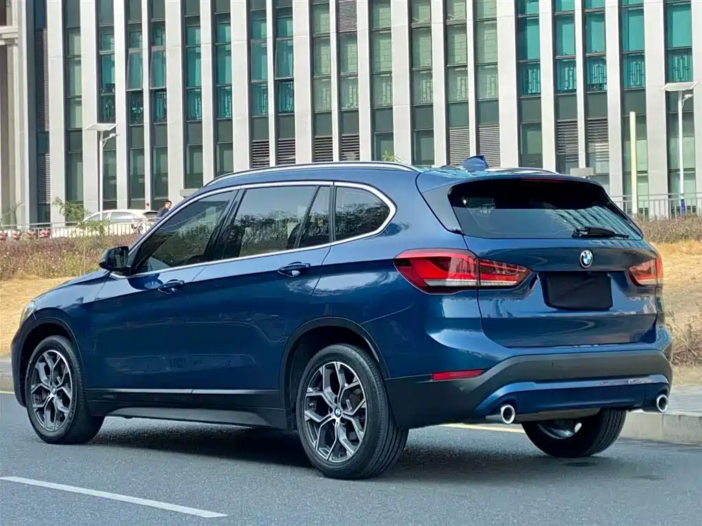 BMW X1 2022 — фото 5