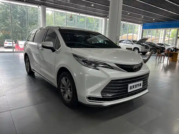 Toyota Sienna 2024