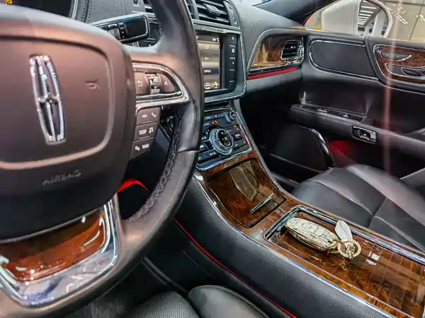 Lincoln Continental 2019