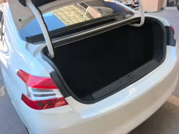 Peugeot 408 2017