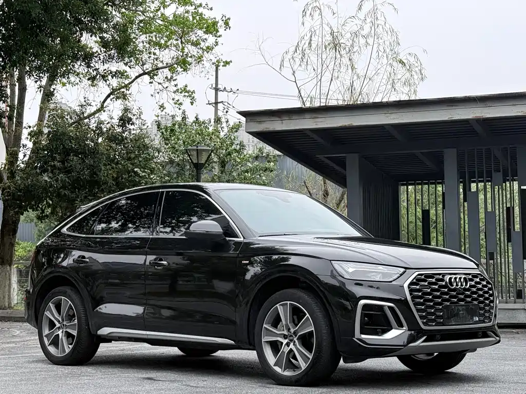 Audi Q5L Sportback 2022 — фото 3