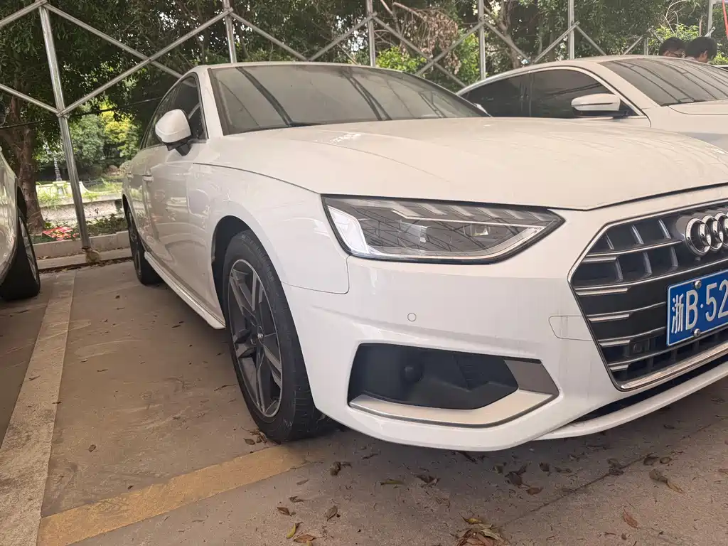 Audi A4L 2021