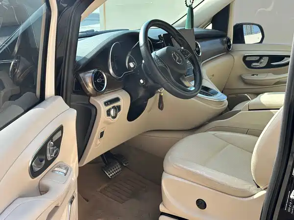 Mercedes-Benz V-Class 2021