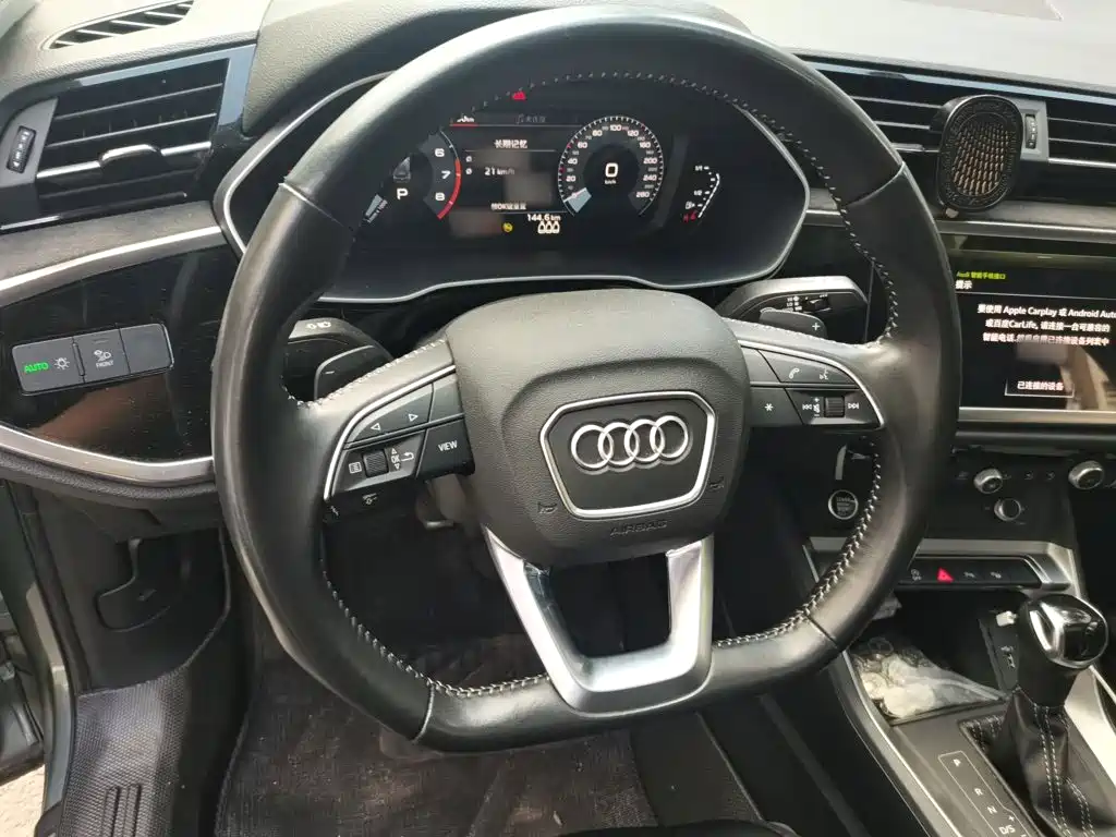Audi Q3 2021 — фото 11