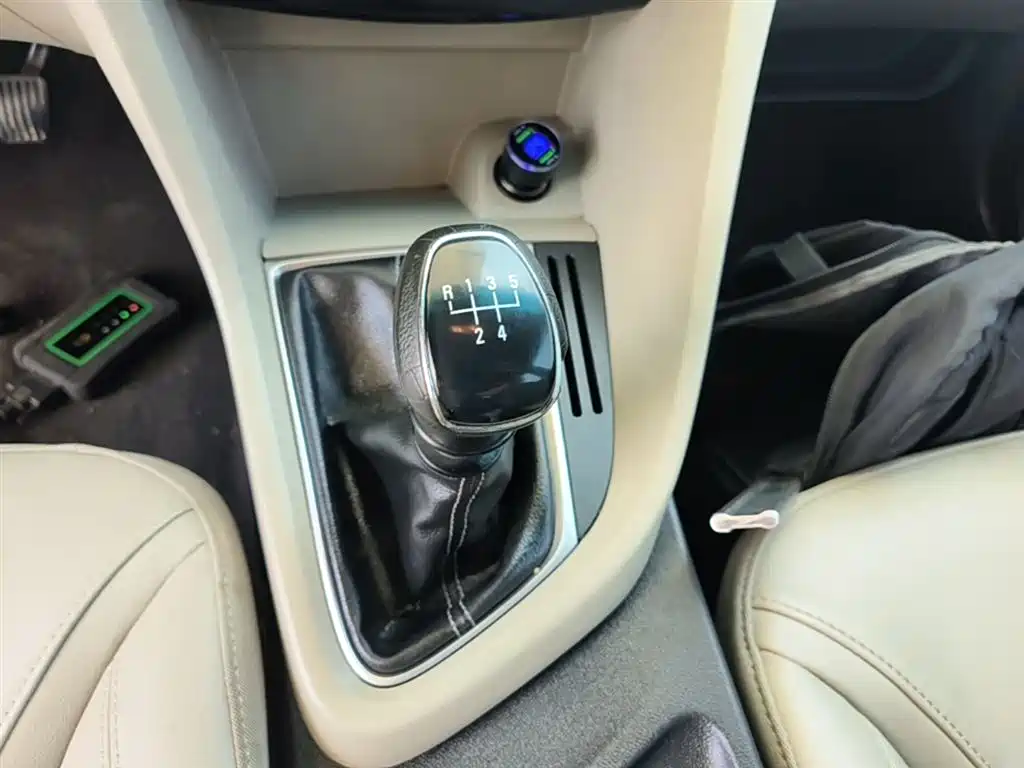 Buick Excelle 2016 — фото 14