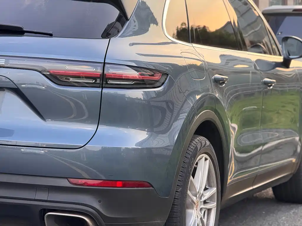 Porsche Cayenne 2020 — фото 26