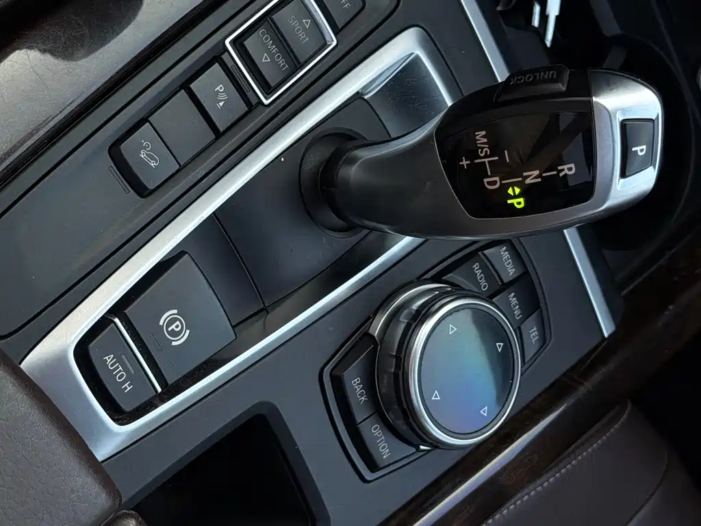 BMW X5 2015 — фото 15