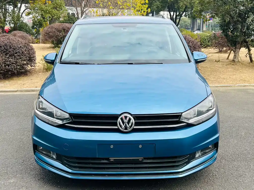 Volkswagen Touran 2020 — фото 1