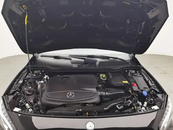 Mercedes-Benz GLA 2015