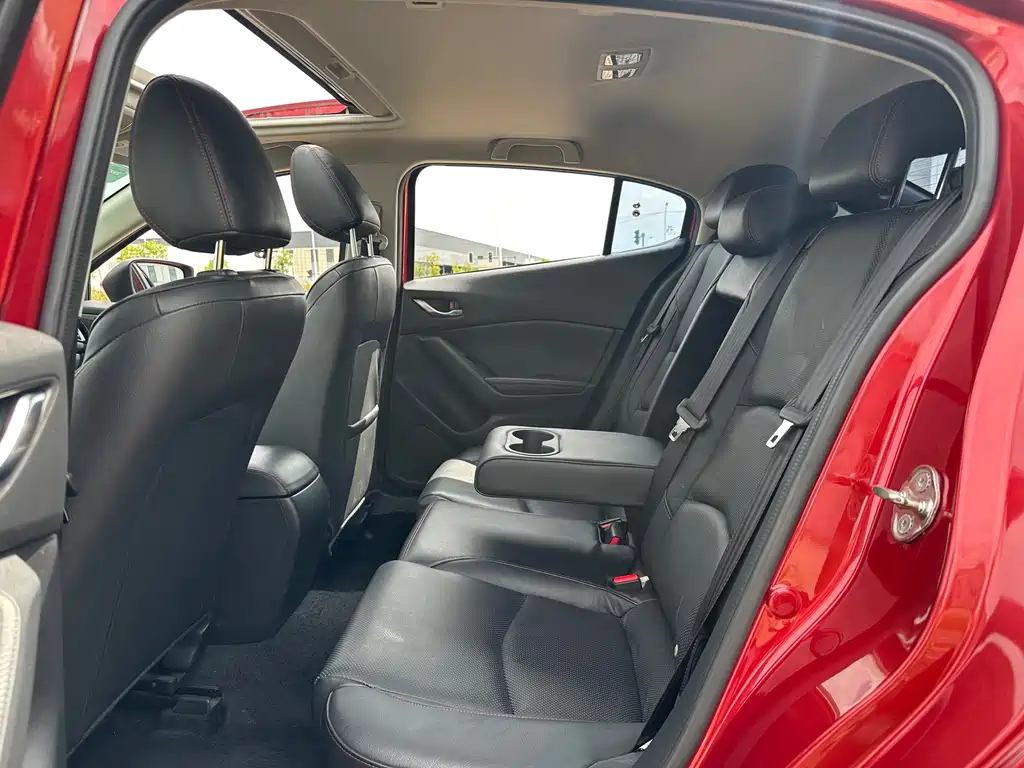 Mazda 3 Angkesela 2016