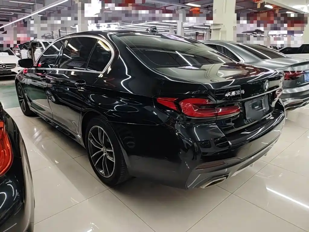 BMW 5 Series 2021