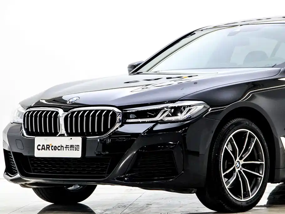 BMW 5 Series 2023 — фото 11