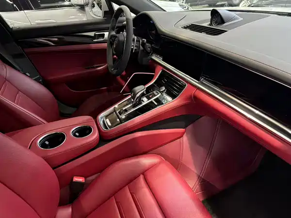 Porsche Panamera 2020