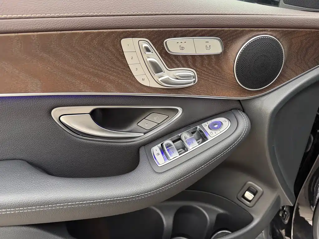 Mercedes-Benz GLC 2021 — фото 11