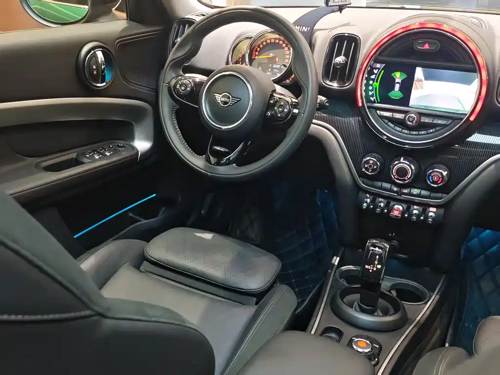 MINI Countryman 2020 — фото 16