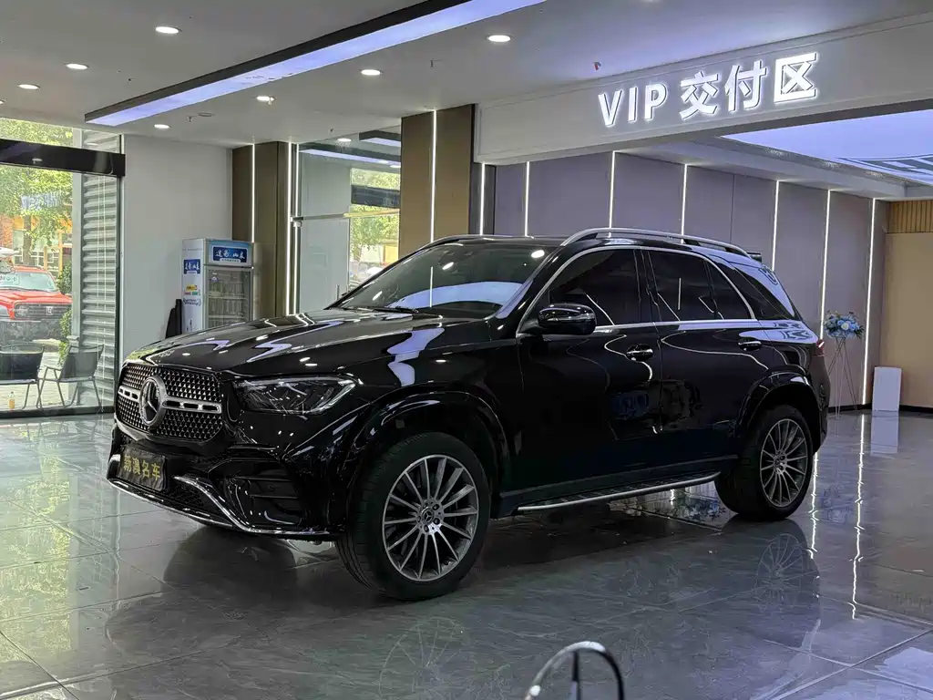 Mercedes-Benz GLE 2024 — фото 1