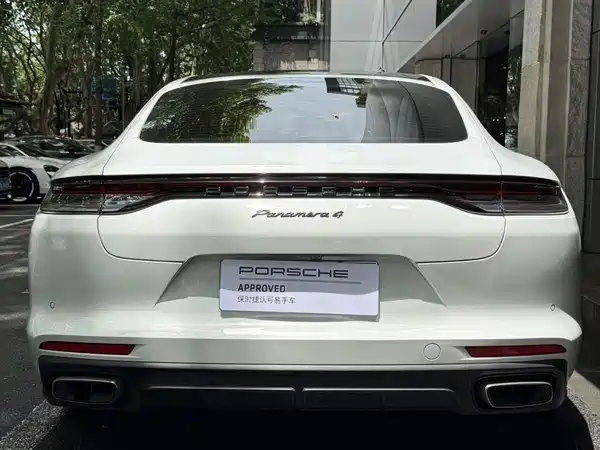 Porsche Panamera 2024