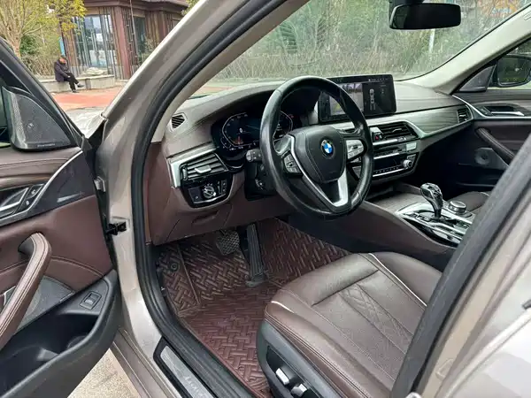BMW 5 Series 2022