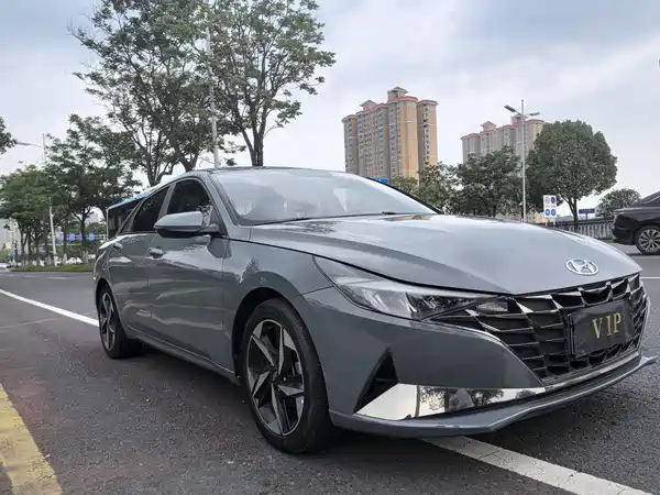 Hyundai Elantra 2021