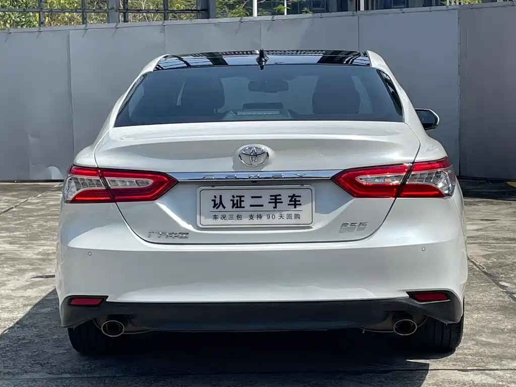 Toyota Camry 2023 — фото 10