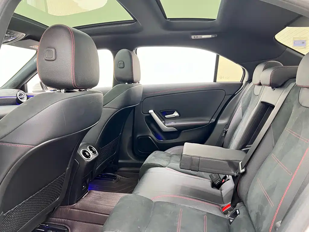 Mercedes-Benz A-Class 2023 — фото 17