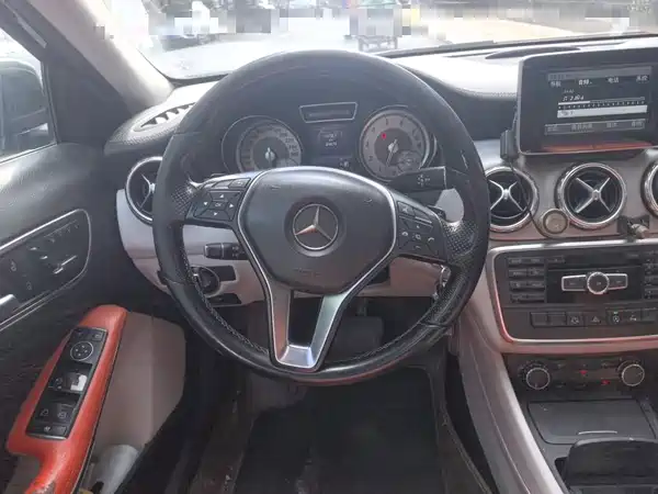 Mercedes-Benz GLA 2016
