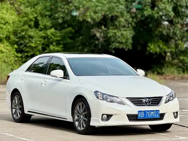 Toyota Reiz 2013