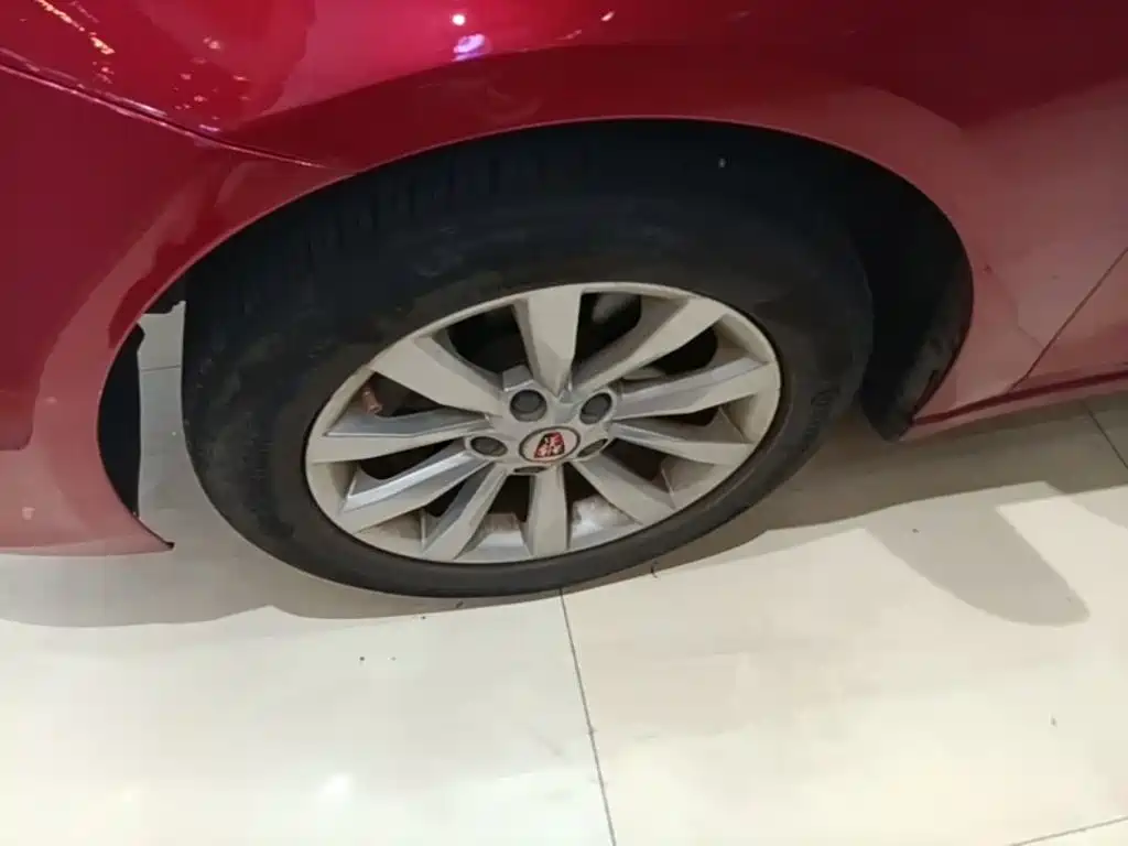 Roewe i6 Classic 2018 — фото 23