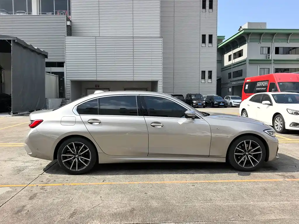 BMW 3 Series 2020 — фото 14