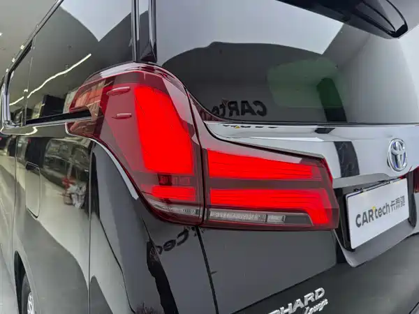 Toyota Alphard 2021
