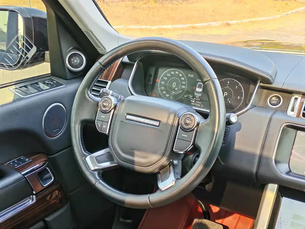 Land Rover Range Rover 2018 — фото 11