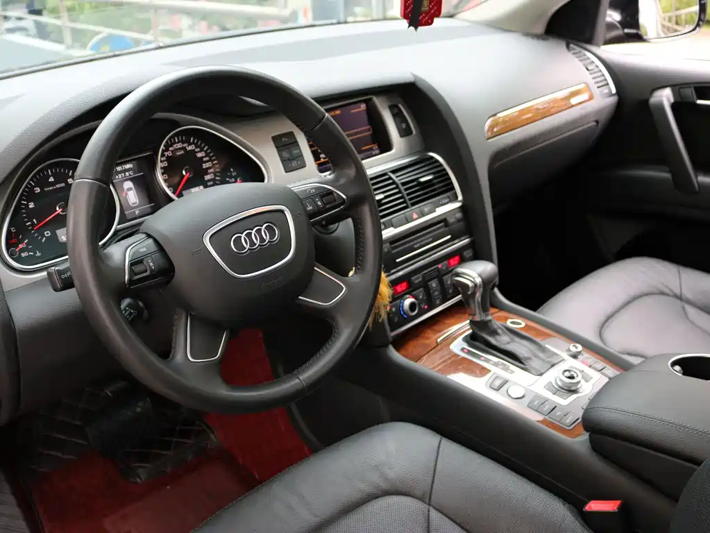 Audi Q7 2016 — фото 14