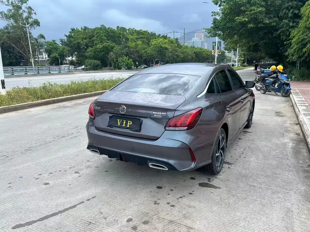 MG MG5 2021