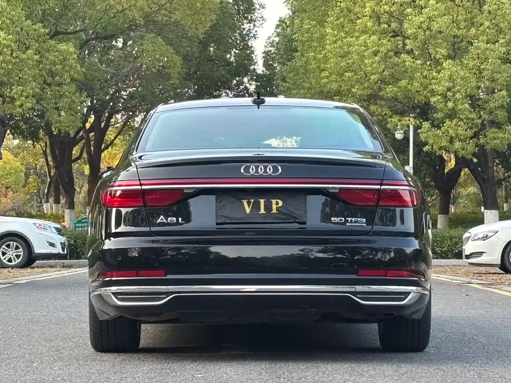 Audi A8 2019 — фото 5