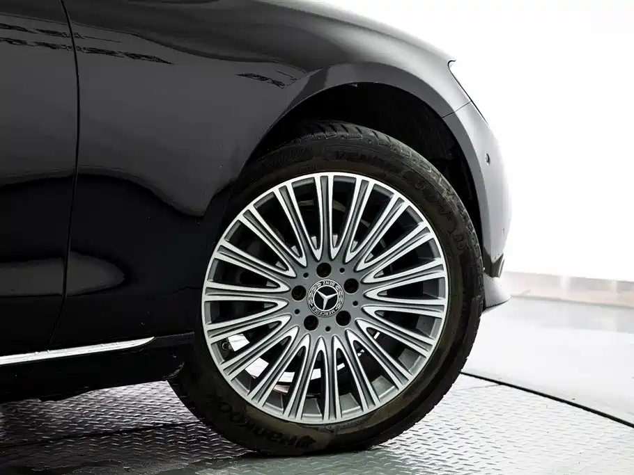 Mercedes-Benz E-Class 2023 — фото 20