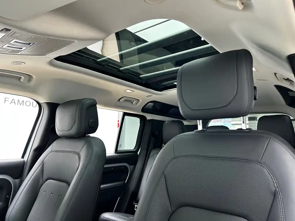 Land Rover Defender 2022 — фото 10