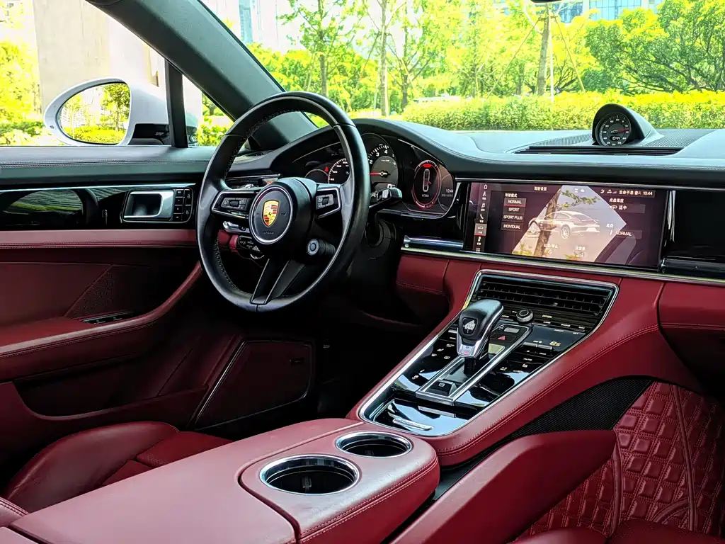 Porsche Panamera 2021 — фото 13